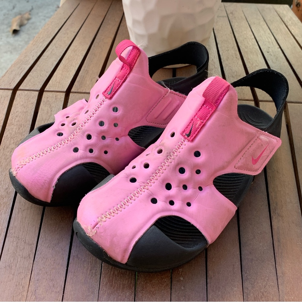 Nike Sunray Sandals Y13